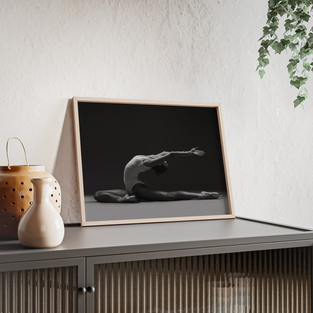 Ballerina silhouette - Print with Wooden Frame