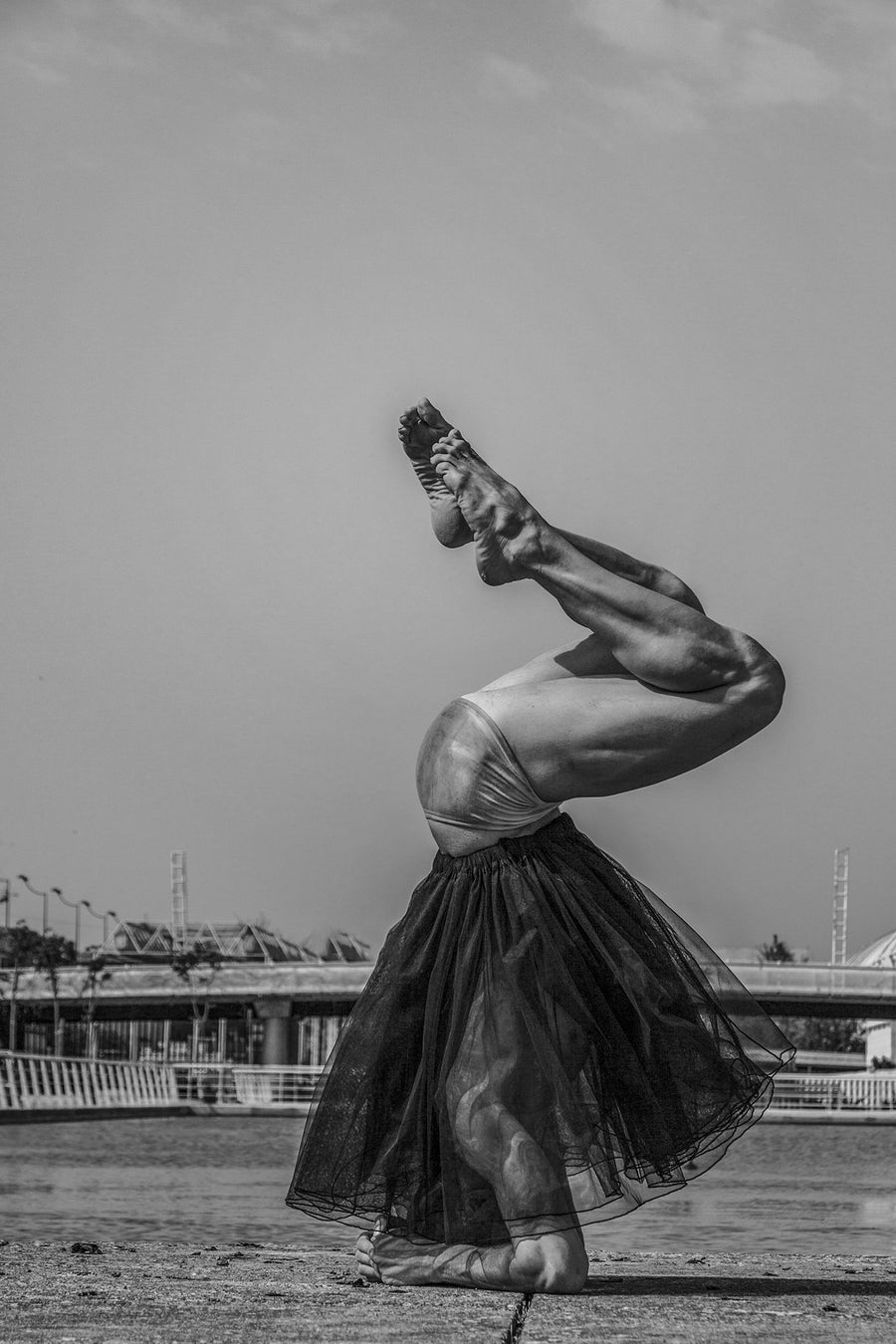 Art Dance Photography Prints - Purchase Online the artwork: No head dancer by Antonio Arcos
