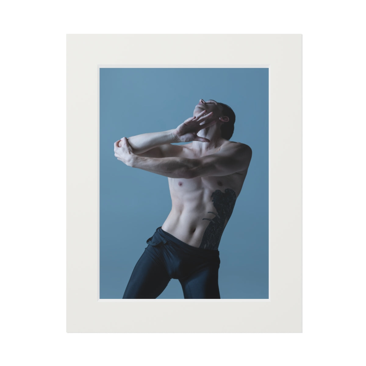 Retrato de bailarín masculino - Impresión de bellas artes (marco de papel Passepartout)
