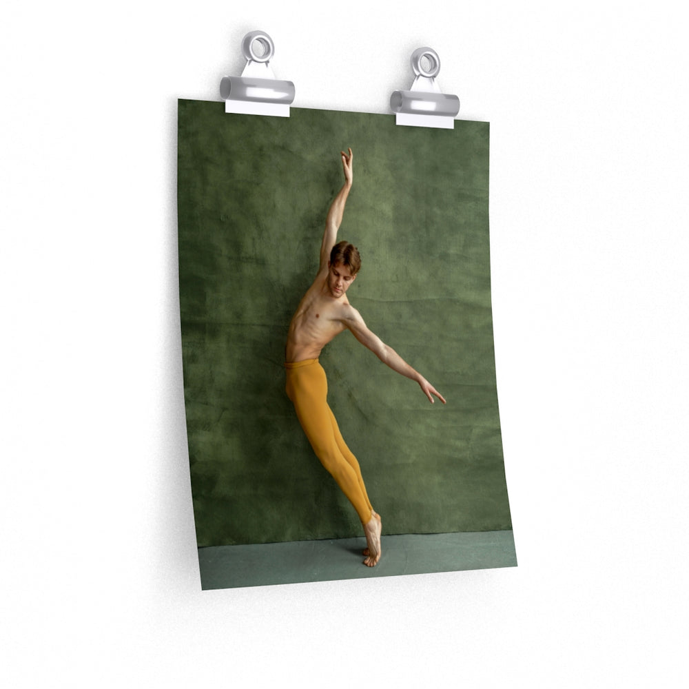 La bailarina con medias amarillas - Impresión vertical mate